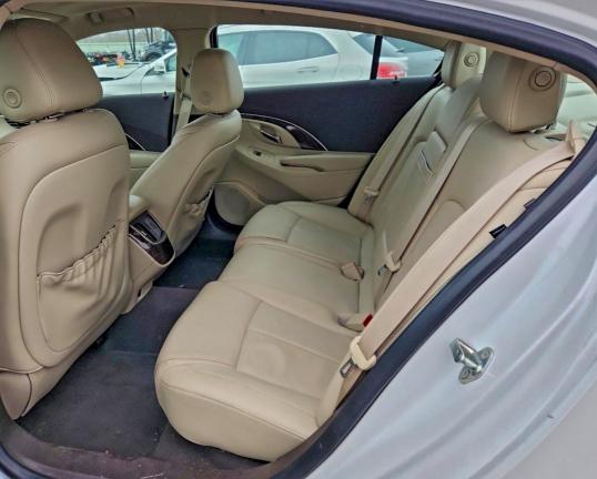 Photo 10 from auction – 2016 BUICK LACROSSE with VIN 1G4GB5G33GF248199