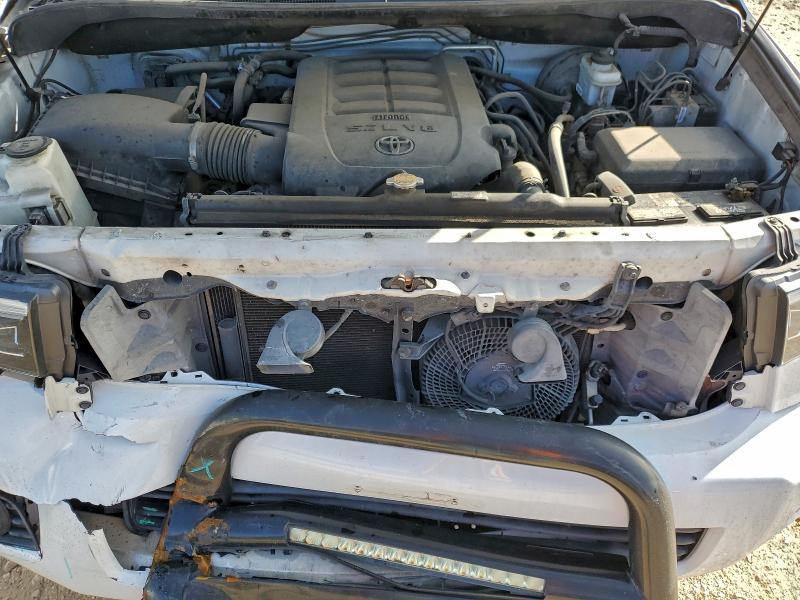 Photo 12 from auction – 2014 TOYOTA SEQUOIA with VIN 5TDBY5G16ES101335