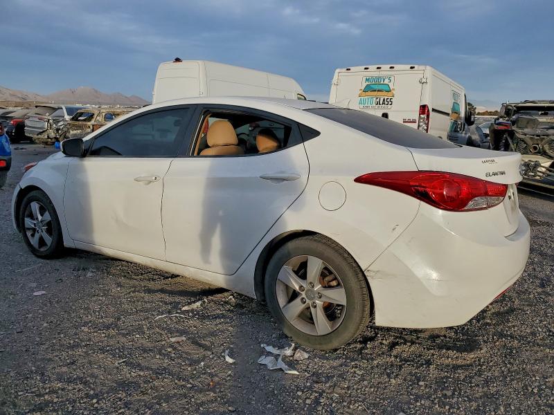 Photo 2 from auction – 2013 HYUNDAI ELANTRA with VIN 5NPDH4AE2DH374369