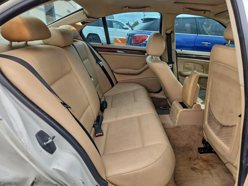 Photo 10 from auction – 2005 BMW 325 IS SUL with VIN WBAAZ33465KP92514