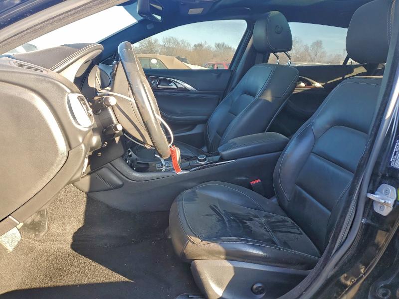 Photo 7 from auction – 2017 INFINITI QX30 BASE with VIN SJKCH5CR3HA017259