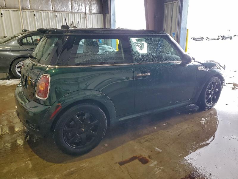 Photo 3 from auction – 2010 MINI COOPER S with VIN WMWMF7C56ATZ71663