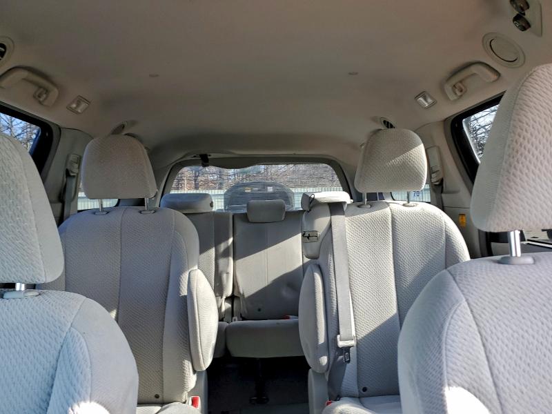 Photo 10 from auction – 2011 TOYOTA SIENNA LE with VIN 5TDKK3DC0BS033718