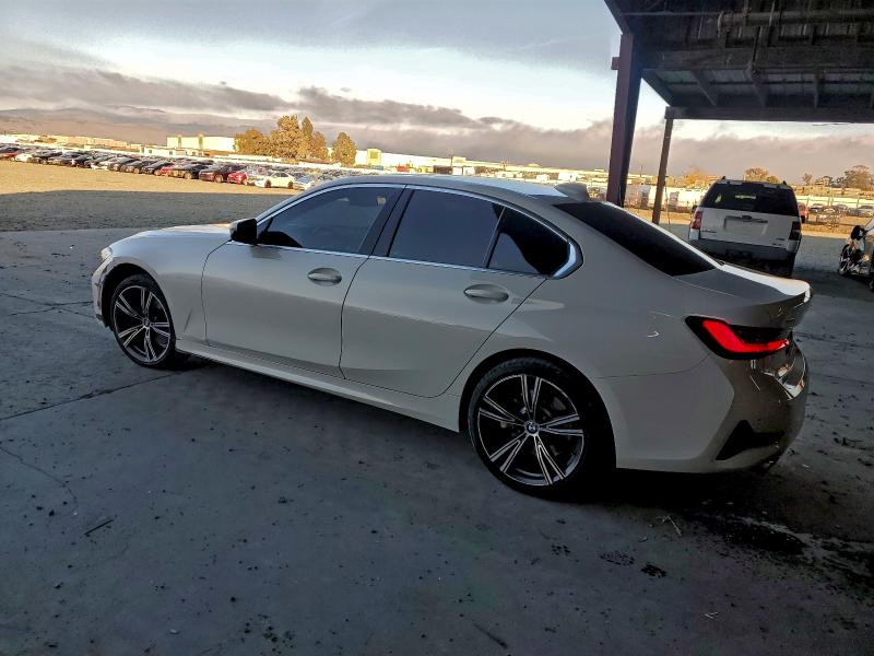 Photo 2 from auction – 2021 BMW 330XI with VIN 3MW5R7J04M8B70132