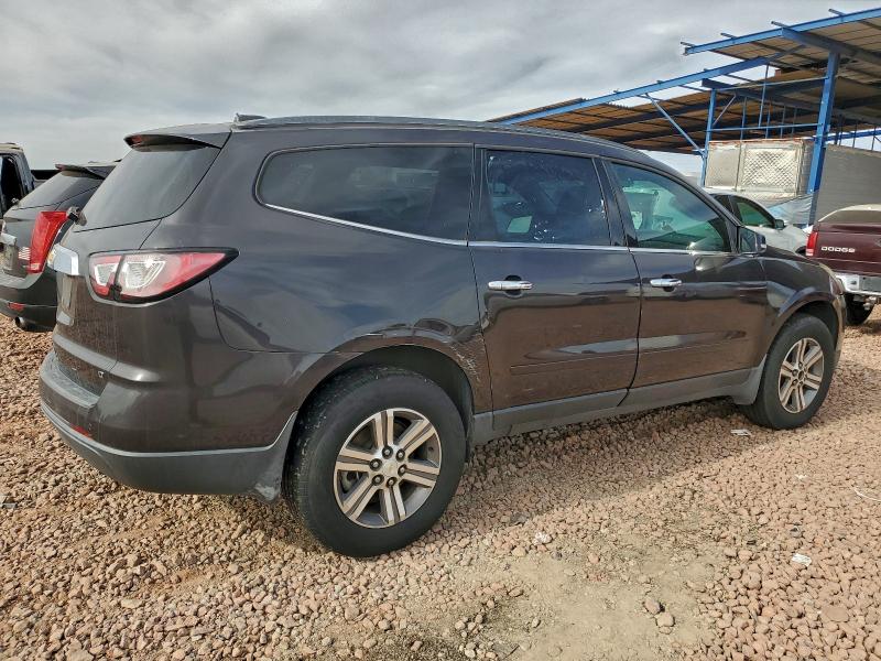 Photo 3 from auction – 2017 CHEVROLET TRAVERSE L with VIN 1GNKRHKD3HJ262766