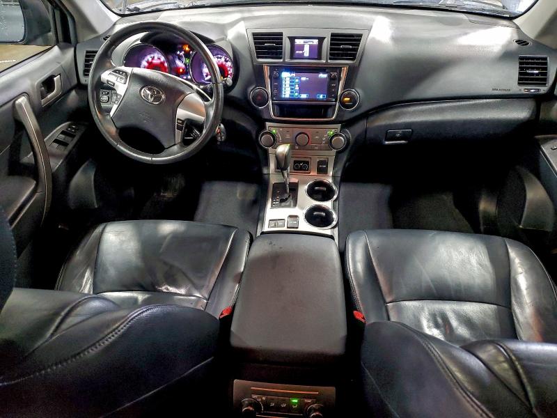 Photo 8 from auction – 2013 TOYOTA HIGHLANDER with VIN 5TDBK3EH5DS277524