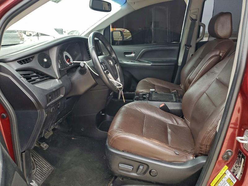 Photo 7 from auction – 2017 TOYOTA SIENNA SE with VIN 5TDXZ3DC6HS770951