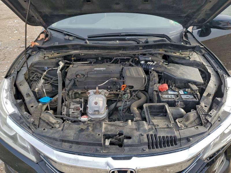 Photo 11 from auction – 2016 HONDA ACCORD with VIN 1HGCR2F73GA220564