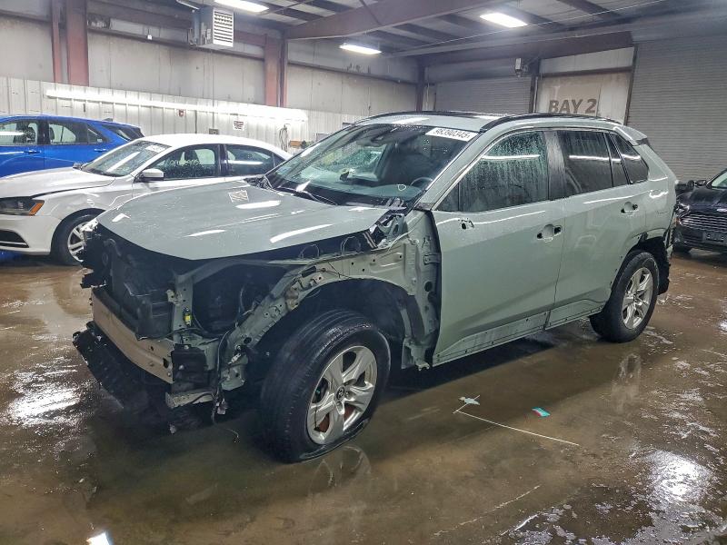 TOYOTA RAV4 XLE 2020 with VIN 2T3P1RFV1LC124802 - Photo from auction