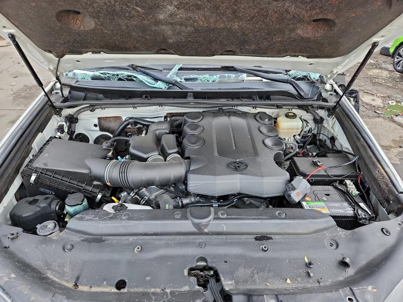 Photo 12 from auction – 2019 TOYOTA 4RUNNER with VIN JTEBU5JR2K5649646