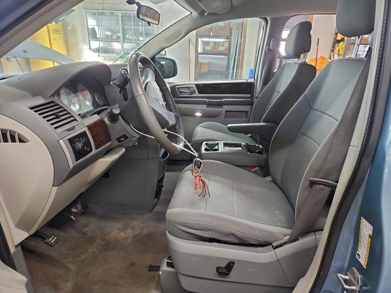 Photo 7 from auction – 2010 CHRYSLER TOWN & COU with VIN 2A4RR5D16AR393873