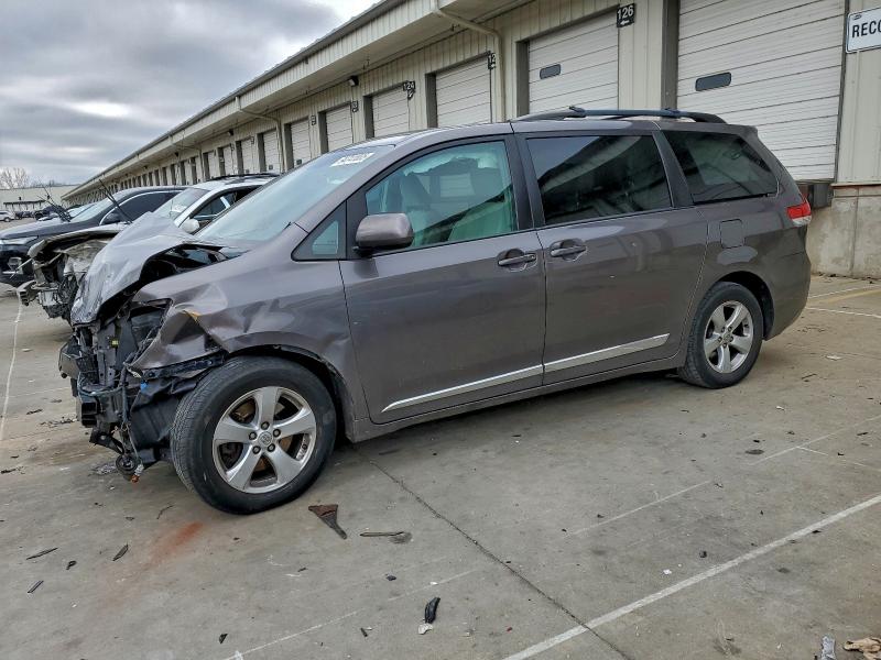 TOYOTA SIENNA LE 2013 with VIN 5TDKK3DC1DS400550 - Photo from auction