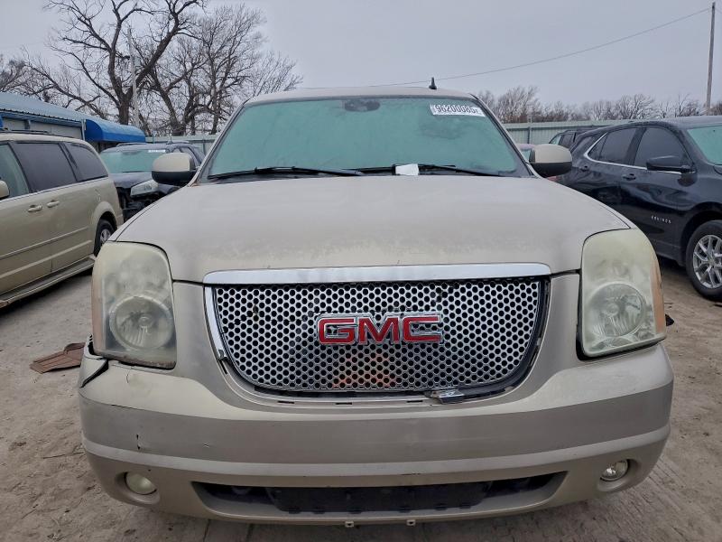 Photo 5 from auction – 2007 GMC YUKON DENA with VIN 1GKFK63877J339081