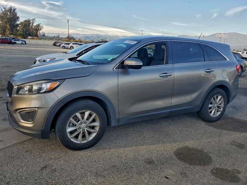 KIA SORENTO 2016 with VIN 5XYPG4A36GG040209 - Photo from auction