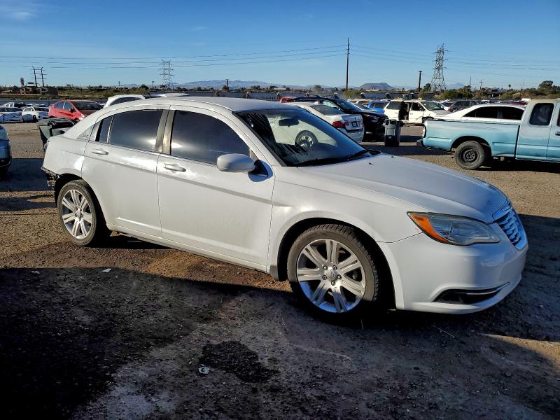 Photo 4 from auction – 2013 CHRYSLER 200 with VIN 1C3CCBAB4DN704876