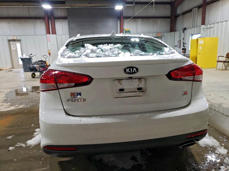 Photo 6 from auction – 2017 KIA FORTE LX with VIN 3KPFL4A75HE037519