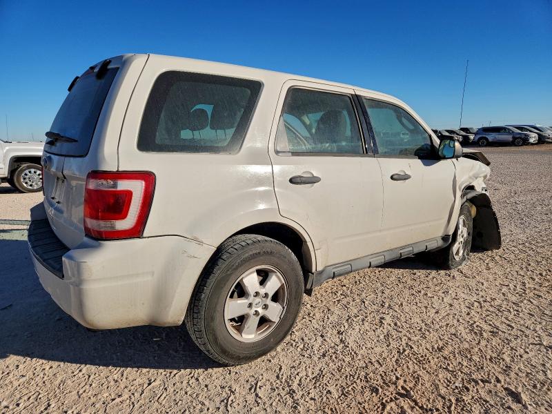 Photo 3 from auction – 2012 FORD ESCAPE XLS with VIN 1FMCU0C75CKC81680