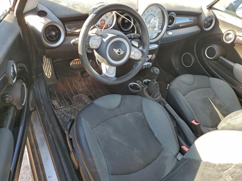 Photo 8 from auction – 2010 MINI COOPER S with VIN WMWMF7C56ATZ69430
