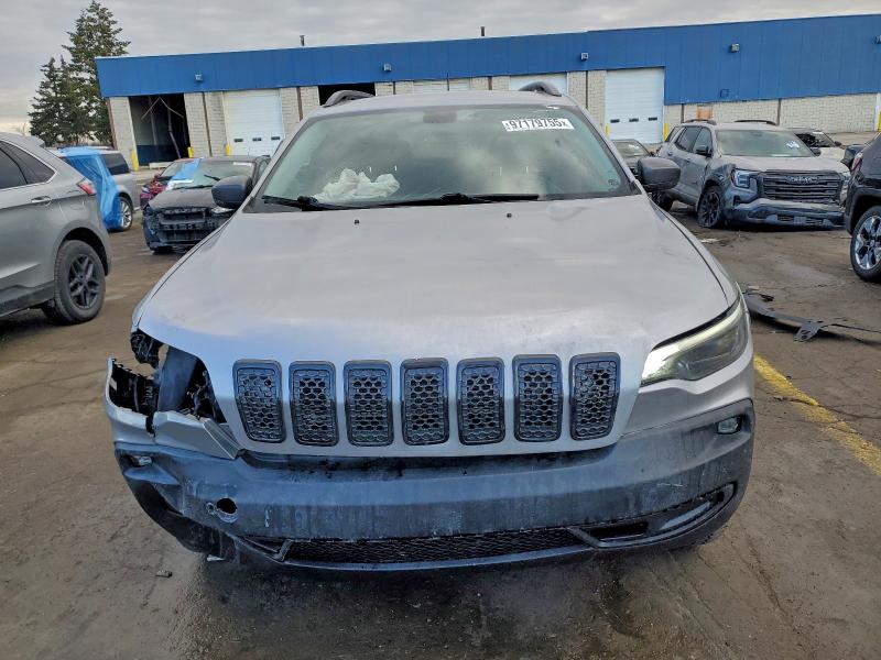 Photo 5 from auction – 2019 JEEP CHEROKEE T with VIN 1C4PJMBX2KD186536