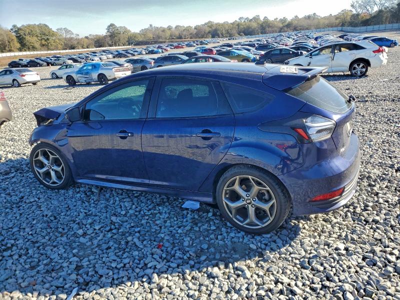 Photo 2 from auction – 2017 FORD FOCUS ST with VIN 1FADP3L96HL307844