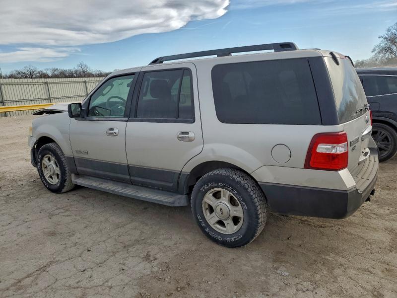 Photo 2 from auction – 2007 FORD EXPEDITION with VIN 1FMFU15567LA15308