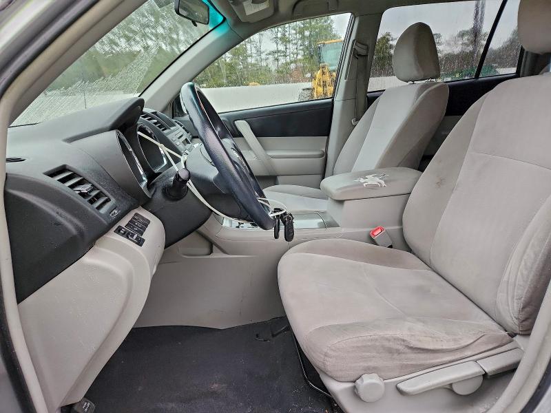 Photo 7 from auction – 2012 TOYOTA HIGHLANDER with VIN 5TDBK3EH2CS172972