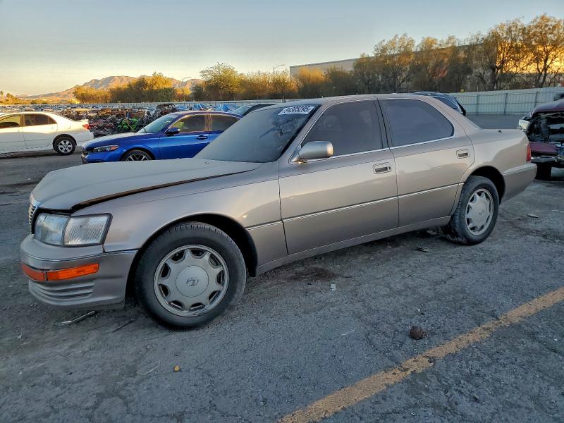 LEXUS LS 400 1994 with VIN JT8UF11E1R0197904 - Photo from auction