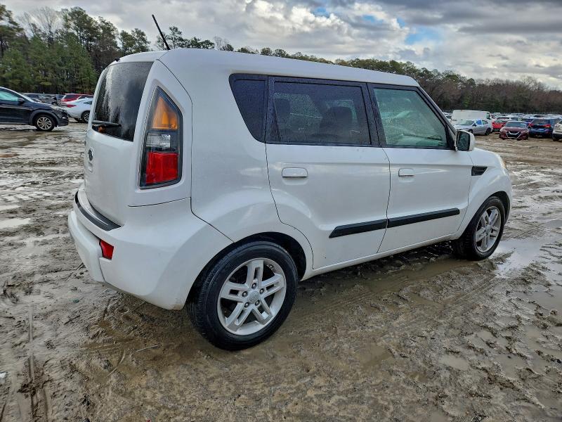 Zdjęcie 3 z aukcji – 2010 KIA SOUL + z VIN KNDJT2A29A7113929