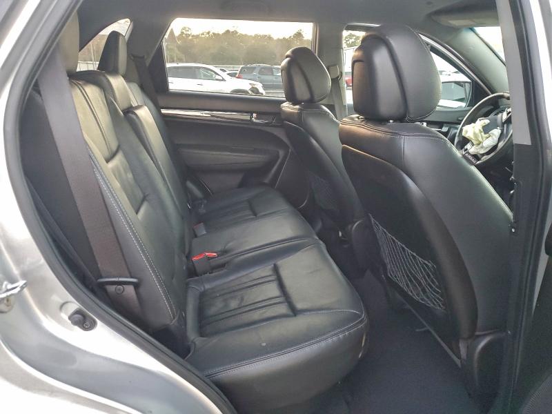 Photo 11 from auction – 2013 KIA SORENTO EX with VIN 5XYKU4A68DG419348