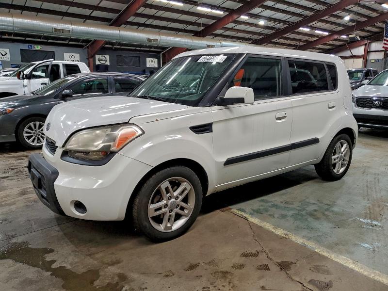 KIA SOUL + 2010 with VIN KNDJT2A28A7702650 - Photo from auction