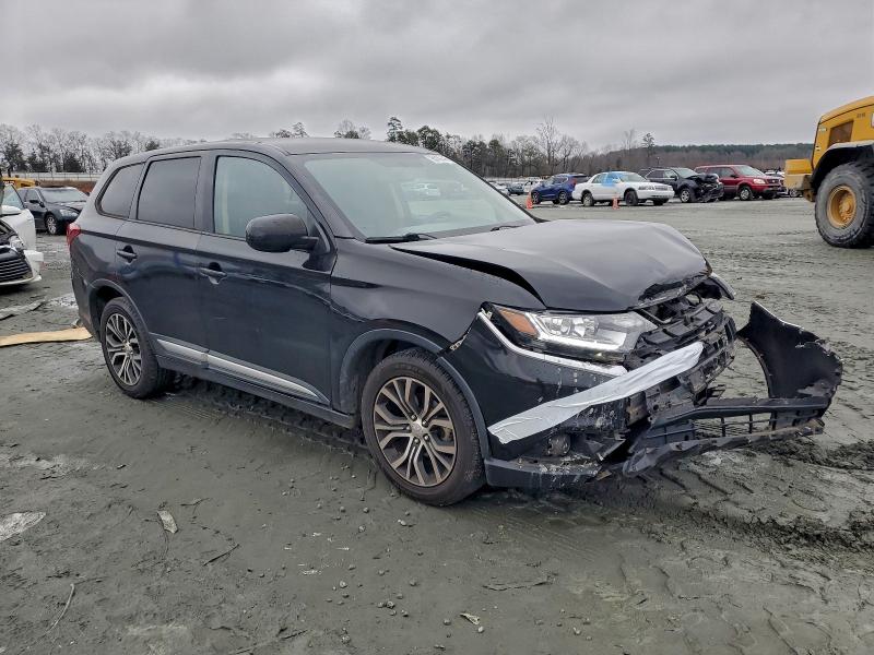 Zdjęcie 4 z aukcji – 2018 MITSUBISHI OUTLANDER z VIN JA4AD2A32JZ003602