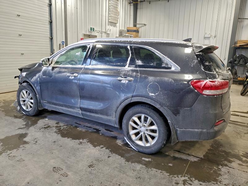 Photo 2 from auction – 2017 KIA SORENTO LX with VIN 5XYPGDA18HG305325