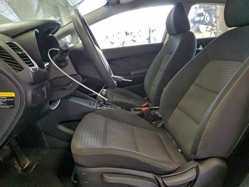 Photo 7 from auction – 2017 KIA FORTE LX with VIN 3KPFL4A73HE094219
