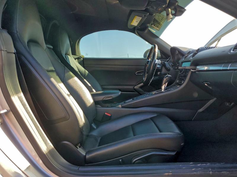 Photo 10 from auction – 2017 PORSCHE BOXSTER with VIN WP0CA2A80HS221950