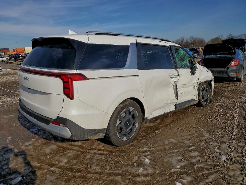 Photo 3 from auction – 2025 KIA CARNIVAL with VIN KNDNC5K38S6540746