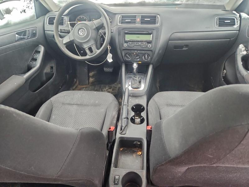 Photo 8 from auction – 2011 VOLKSWAGEN JETTA BASE with VIN 3VW2K7AJ6BM062583