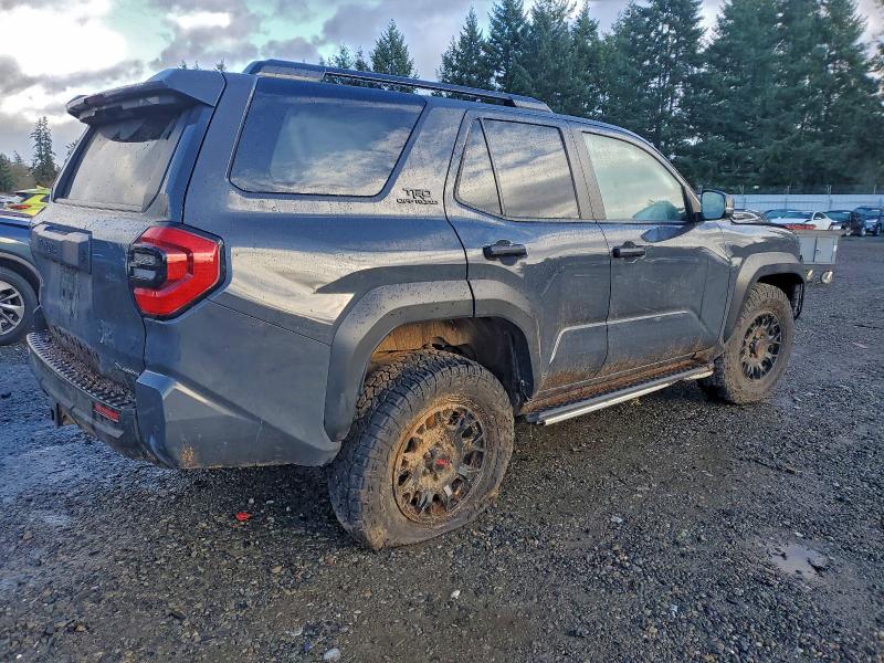 Photo 3 from auction – 2025 TOYOTA 4RUNNER LI with VIN JTEVB5BR9S5008981