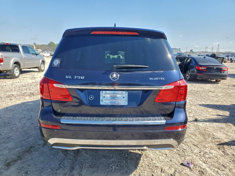 Photo 6 from auction – 2015 MERCEDES-BENZ GL 350 BLU with VIN 4JGDF2EE3FA540571
