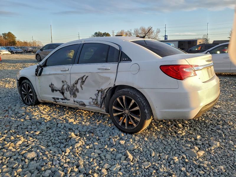 Photo 2 from auction – 2013 CHRYSLER 200 with VIN 1C3CCBBB5DN729221