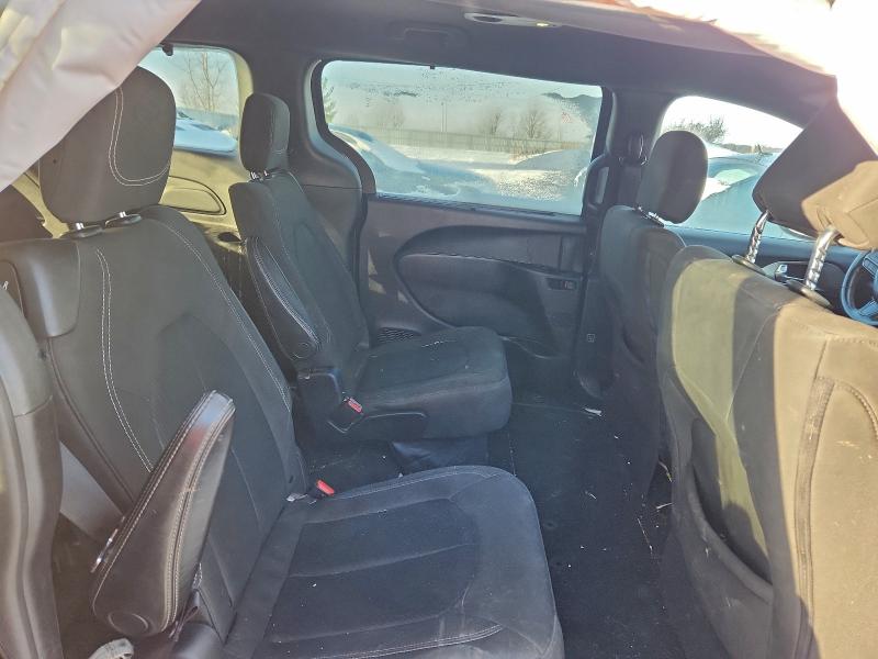 Photo 11 from auction – 2019 CHRYSLER PACIFICA T with VIN 2C4RC1FG6KR567525