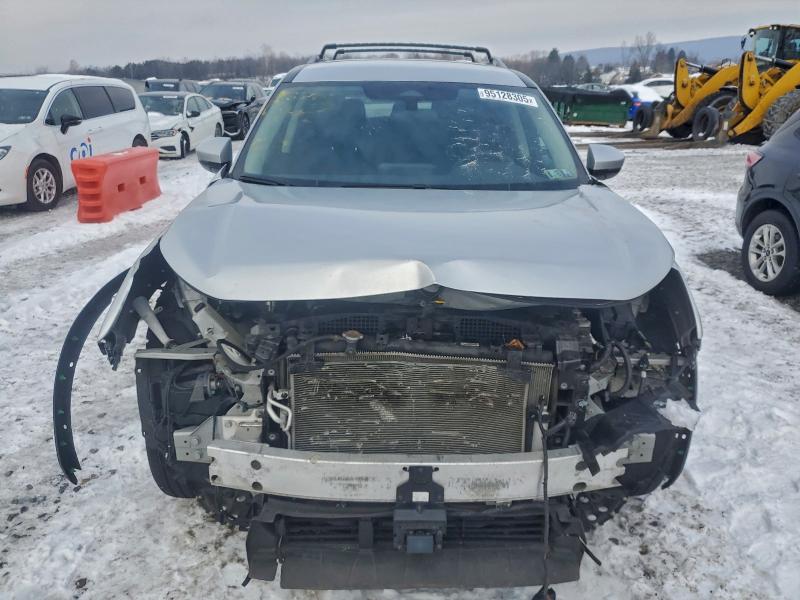 Photo 5 from auction – 2024 NISSAN PATHFINDER with VIN 5N1DR3BC1RC232727