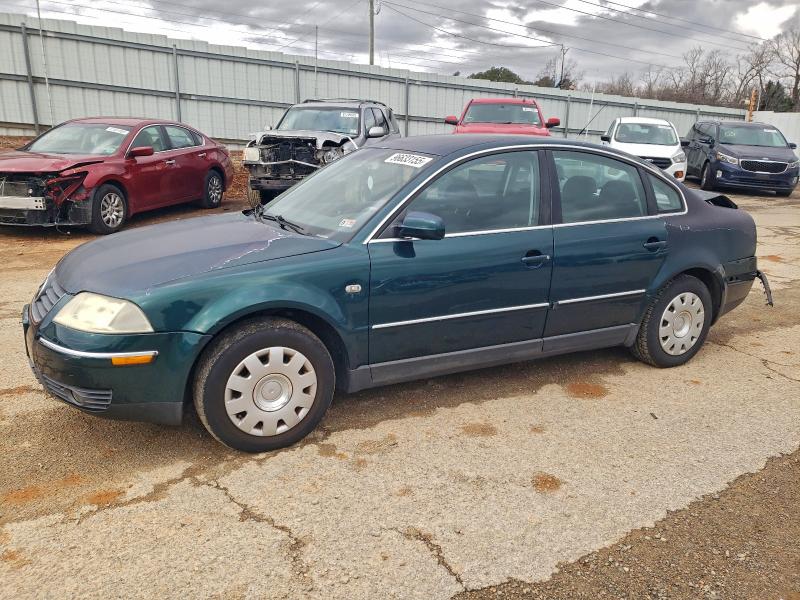VOLKSWAGEN PASSAT GLS 2002 with VIN WVWPD63B72P344664 - Photo from auction