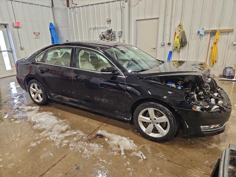 Photo 4 from auction – 2015 VOLKSWAGEN PASSAT S with VIN 1VWAT7A30FC118969