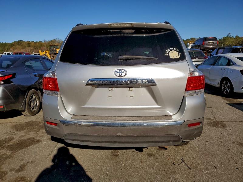 Photo 6 from auction – 2011 TOYOTA HIGHLANDER with VIN 5TDZA3EH3BS011658