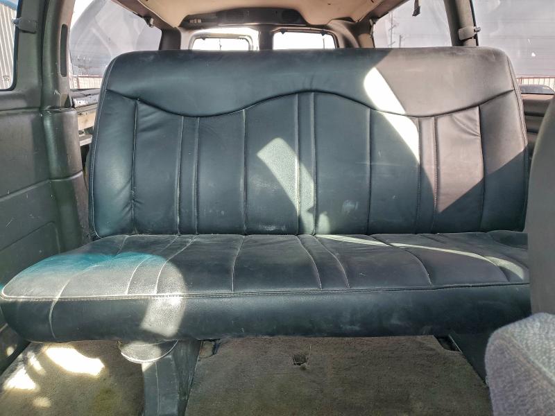 Photo 10 from auction – 2002 CHEVROLET EXPRESS G3 with VIN 1GAHG39R821201085