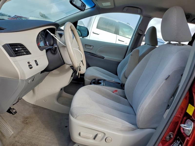 Photo 7 from auction – 2011 TOYOTA SIENNA LE with VIN 5TDKK3DC8BS086294