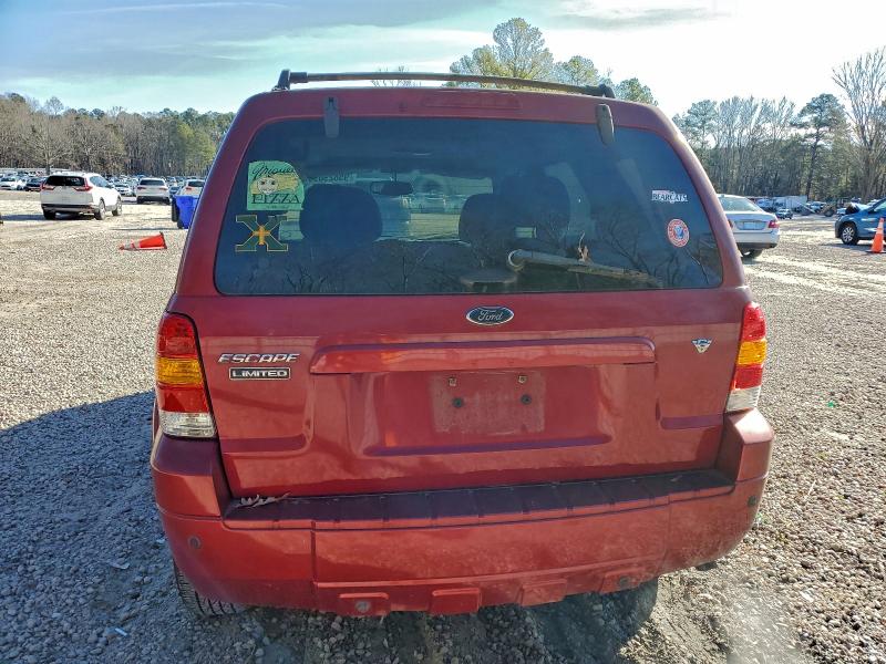 Photo 6 from auction – 2005 FORD ESCAPE LIM with VIN 1FMCU94135KD12510