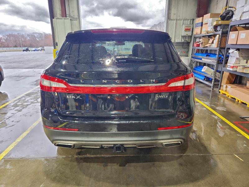 Photo 6 from auction – 2016 LINCOLN MKX RESERV with VIN 2LMTJ8LRXGBL79956