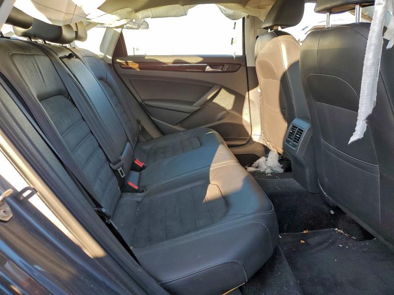 Photo 10 from auction – 2015 VOLKSWAGEN PASSAT SEL with VIN 1VWCV7A37FC040774