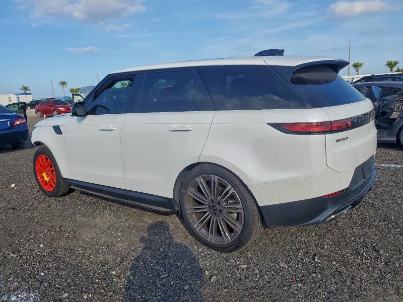 Photo 2 from auction – 2024 LAND ROVER RANGE ROVE with VIN SAL1P9EU3RA196242